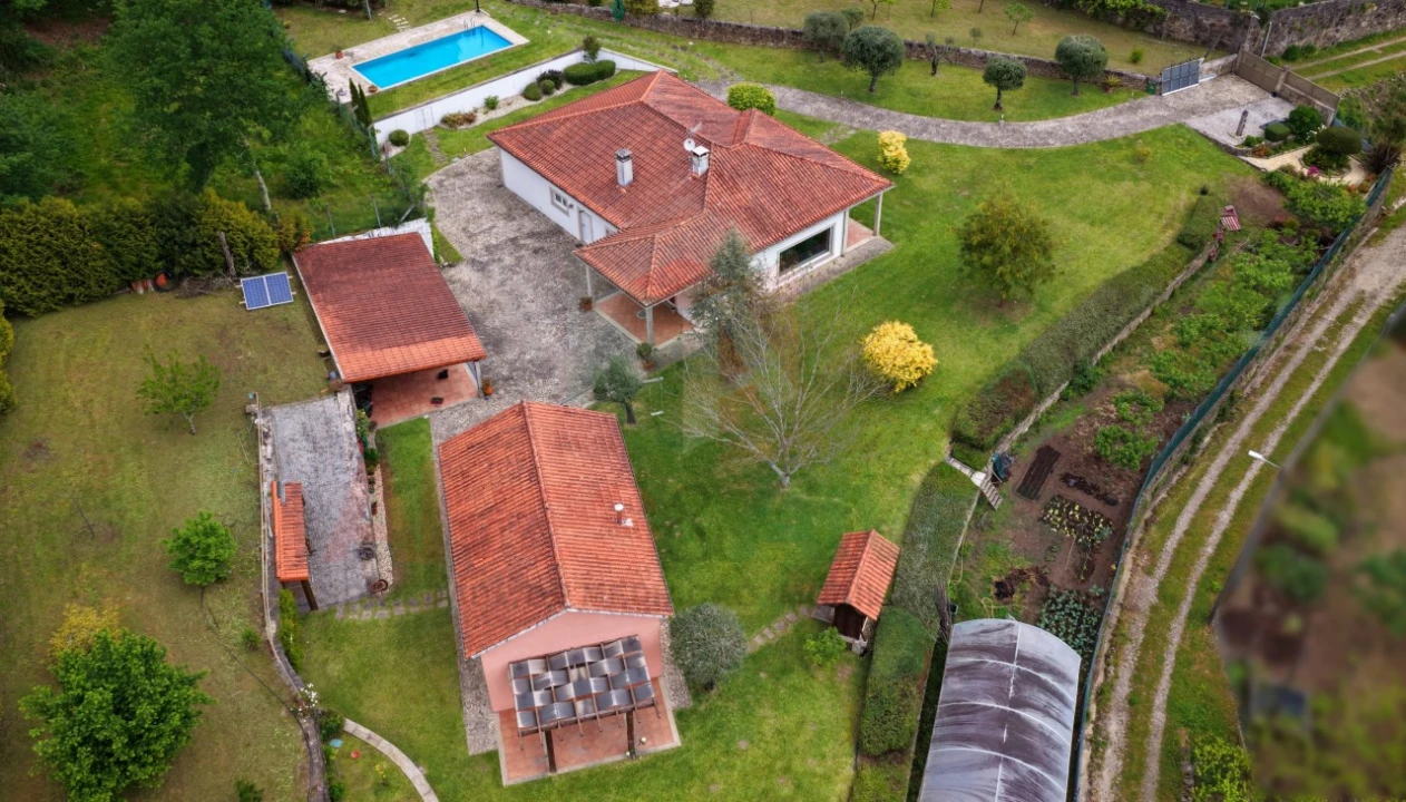 Quinta T5 para Venda em Parada Foto 29