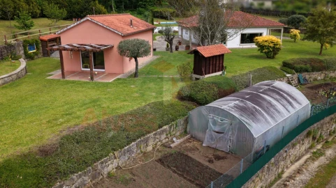 Quinta T5 para Venda em Parada