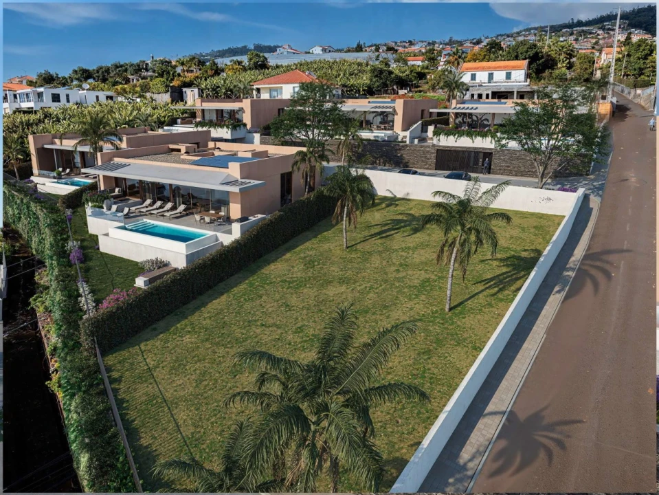 Moradia T3 para Venda em Estreito da Calheta Foto 3