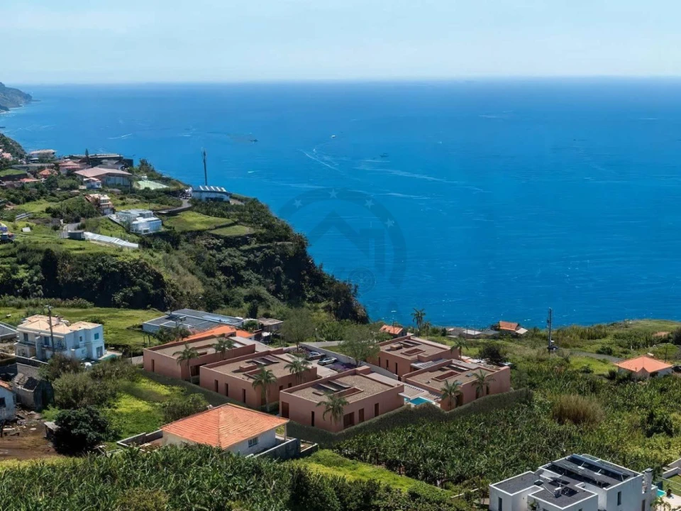 Moradia T3 para Venda em Estreito da Calheta Foto 19