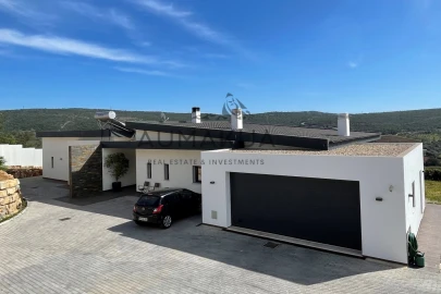 Moradia T4 para Venda em Loule (São Clemente)