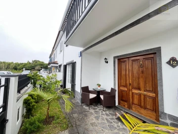 Moradia T4 para Venda em Rosto do Cão (Livramento)