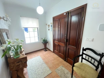 Moradia T4 para Venda em Rosto do Cão (Livramento)
