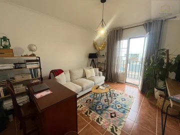 Moradia T4 para Venda em Rosto do Cão (Livramento)
