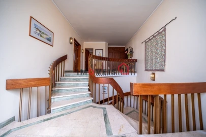 Moradia T5 para Venda em Marinha Grande