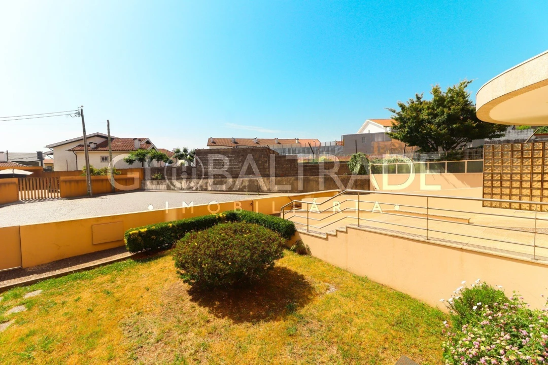 Apartamento T2 para Venda em Rio Tinto Foto 3