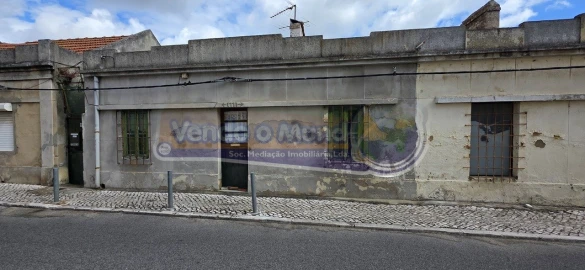 Terreno para Venda em Baixa da Banheira e Vale da Amoreira