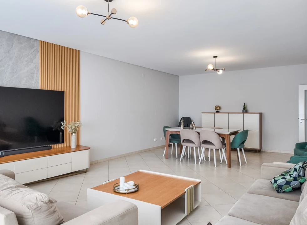 Apartamento T4 para Venda em Abrantes (São Vicente e São João) e Alferrarede Foto 1