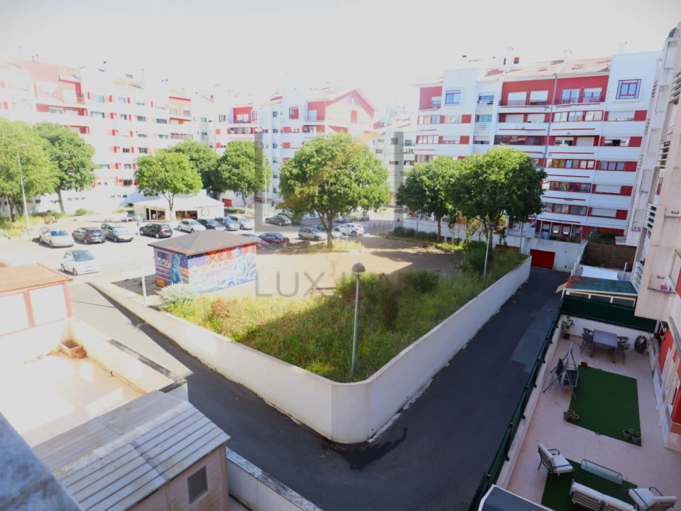 Apartamento T2 para Venda em Algueirão-Mem Martins Foto 7