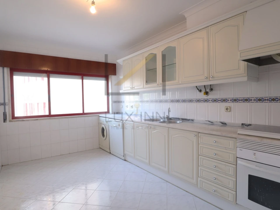 Apartamento T2 para Venda em Algueirão-Mem Martins Foto 8