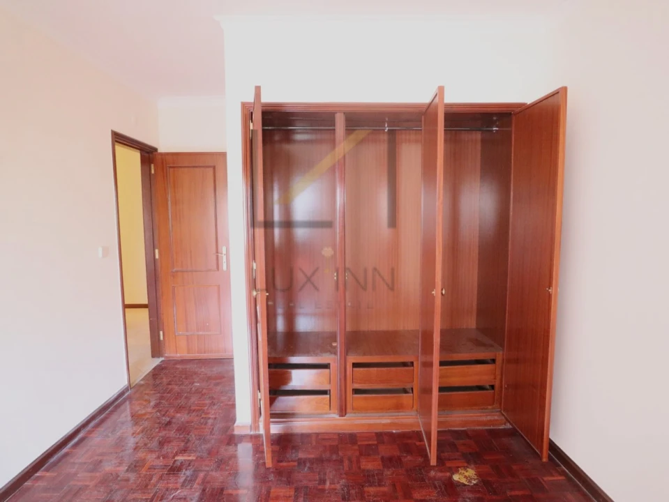 Apartamento T2 para Venda em Algueirão-Mem Martins Foto 18