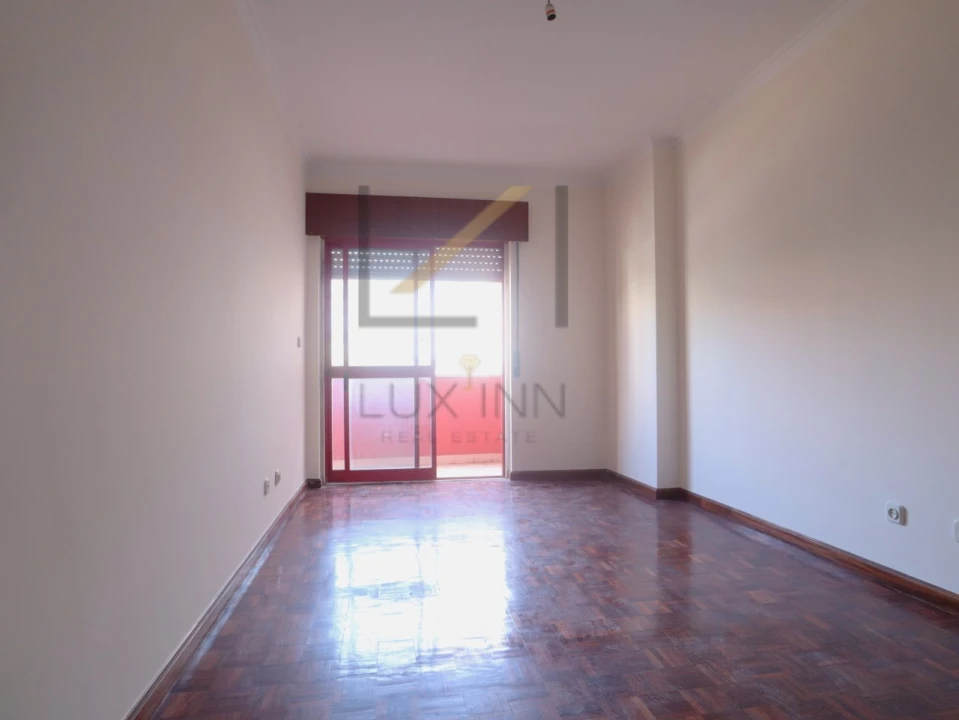 Apartamento T2 para Venda em Algueirão-Mem Martins Foto 24