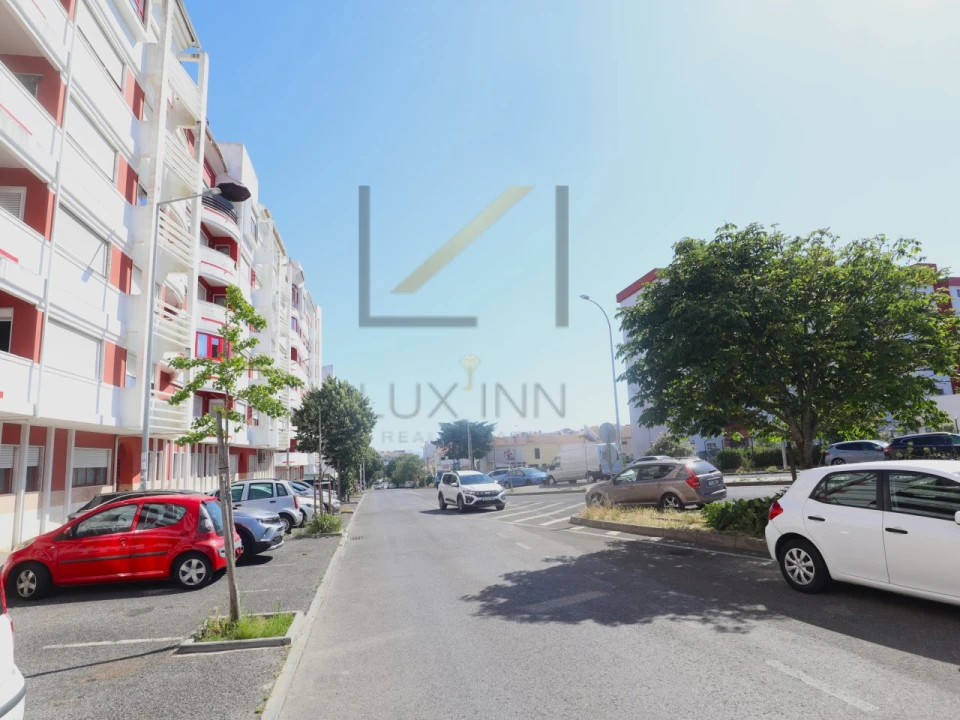 Apartamento T2 para Venda em Algueirão-Mem Martins Foto 32