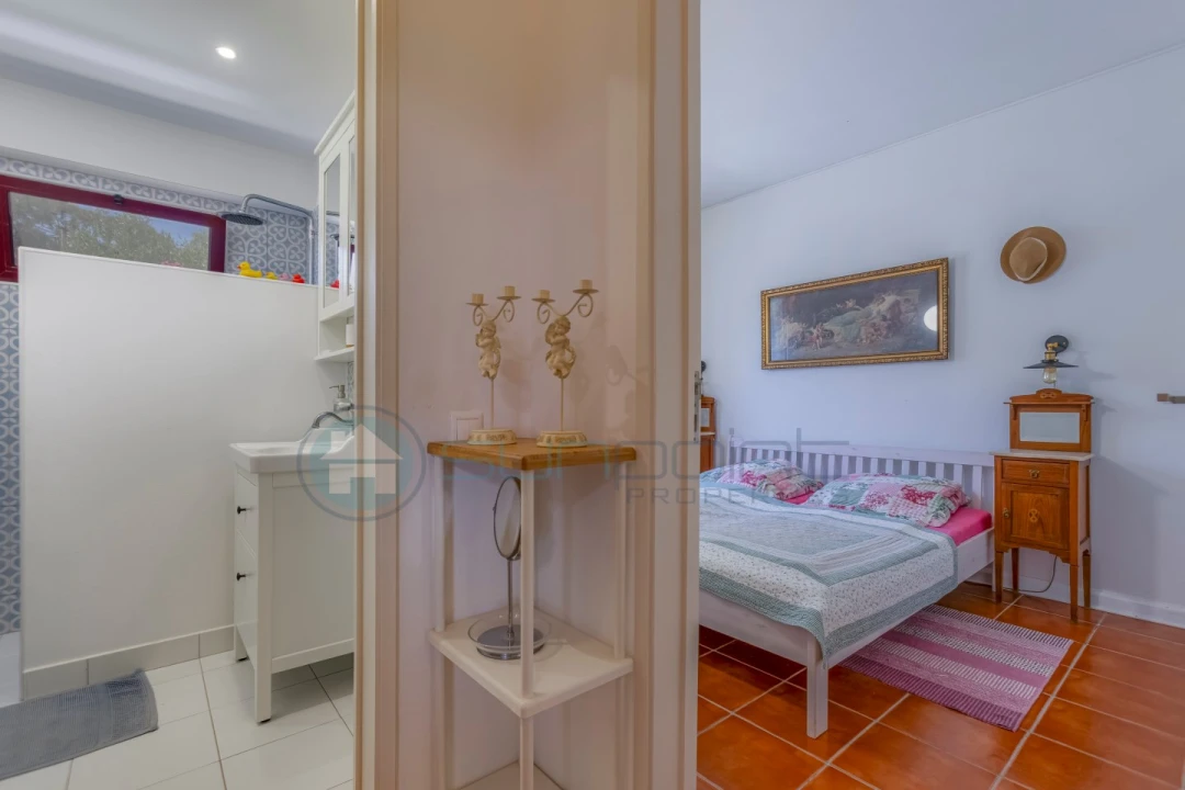 Moradia T3 para Venda em Bensafrim e Barão de São João Foto 11