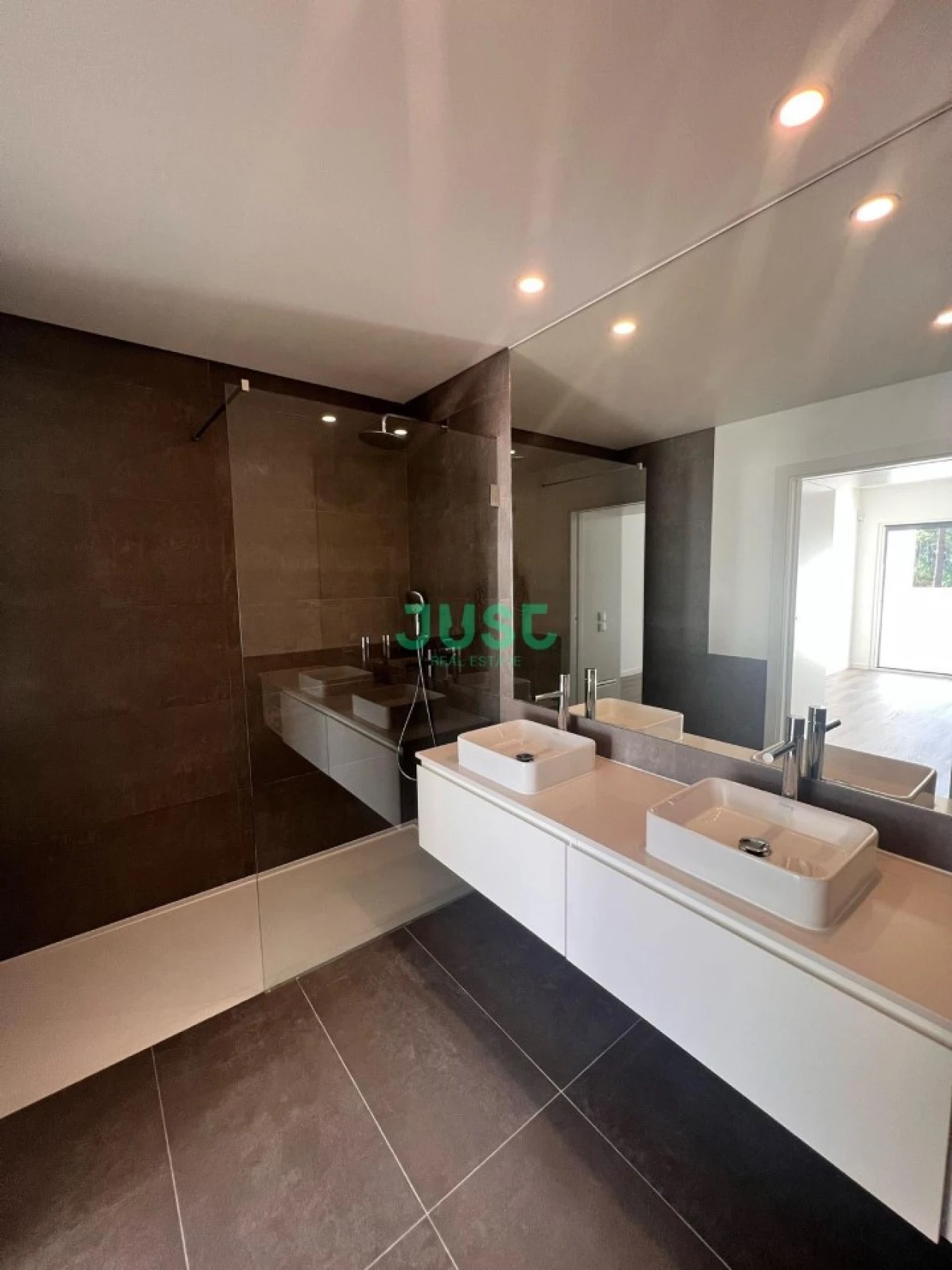 Apartamento T2 para Venda em Amora Foto 8