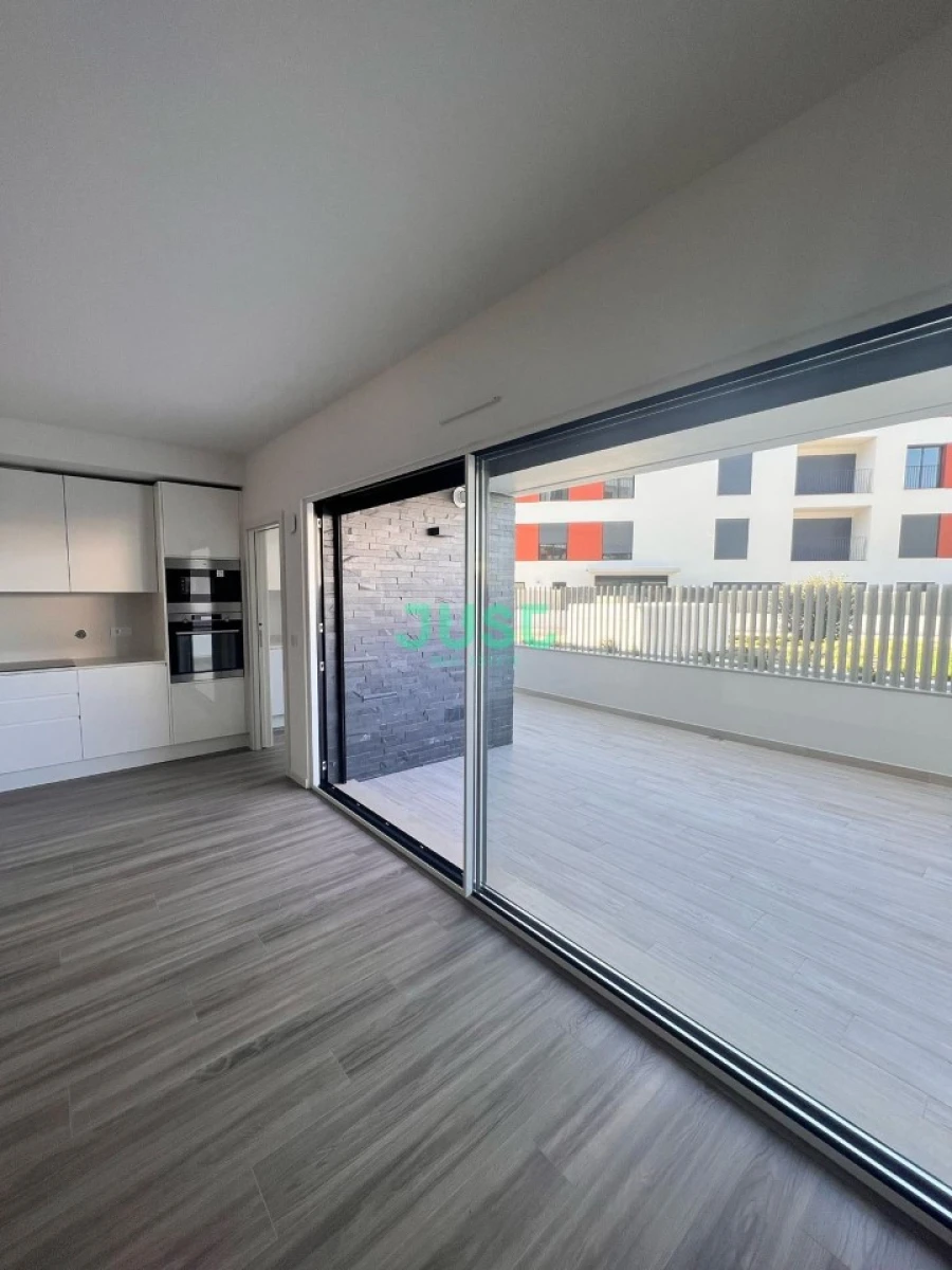 Apartamento T2 para Venda em Amora Foto 4