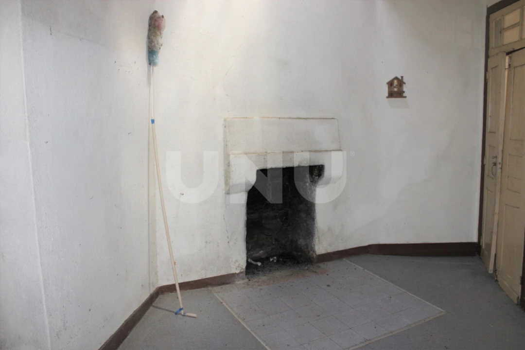 Moradia T1 para Venda em Póvoa de Rio de Moinhos e Cafede Foto 3