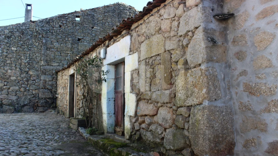 Moradia T1 para Venda em Póvoa de Rio de Moinhos e Cafede
