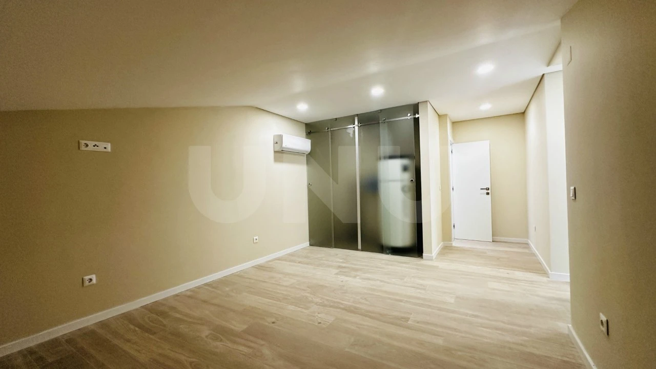 Apartamento T2 para Venda em Covilhã e Canhoso Foto 8