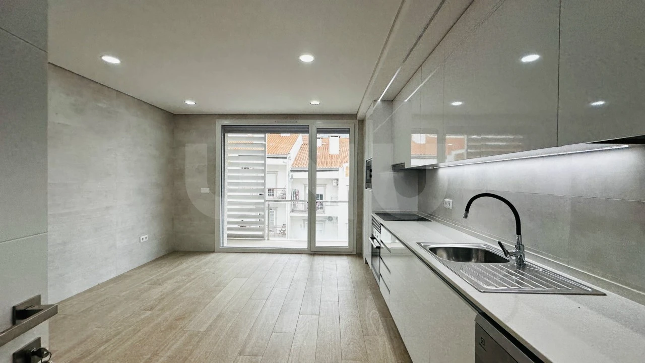 Apartamento T2 para Venda em Covilhã e Canhoso Foto 12