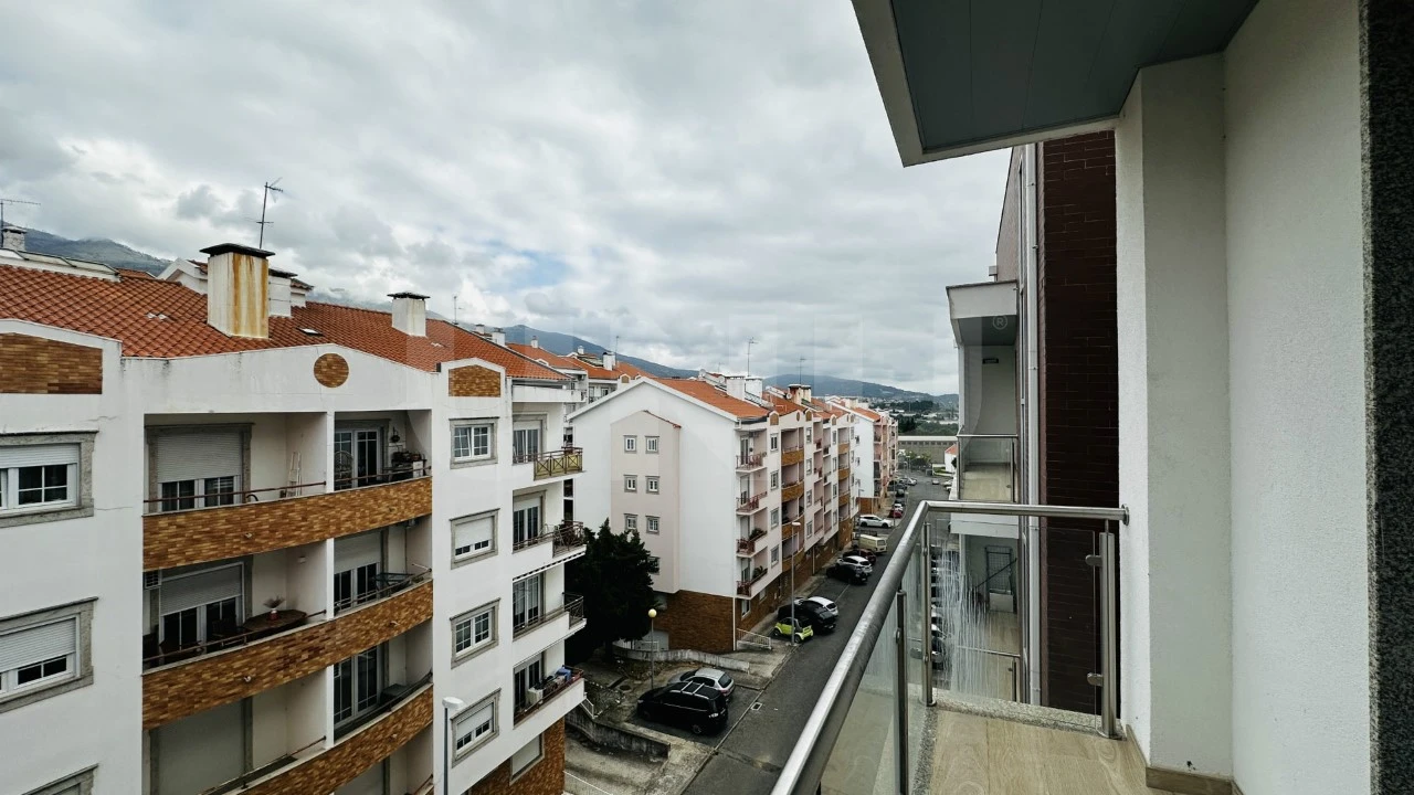 Apartamento T2 para Venda em Covilhã e Canhoso Foto 35