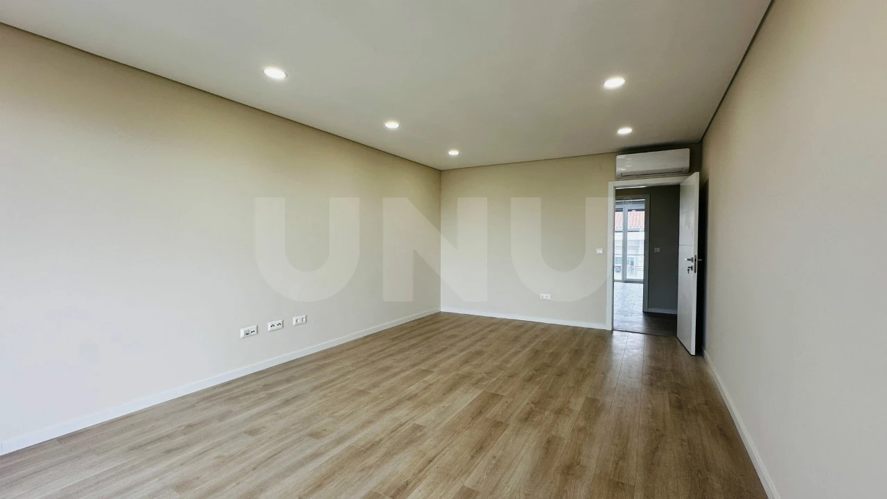 Apartamento T2 para Venda em Covilhã e Canhoso Foto 15