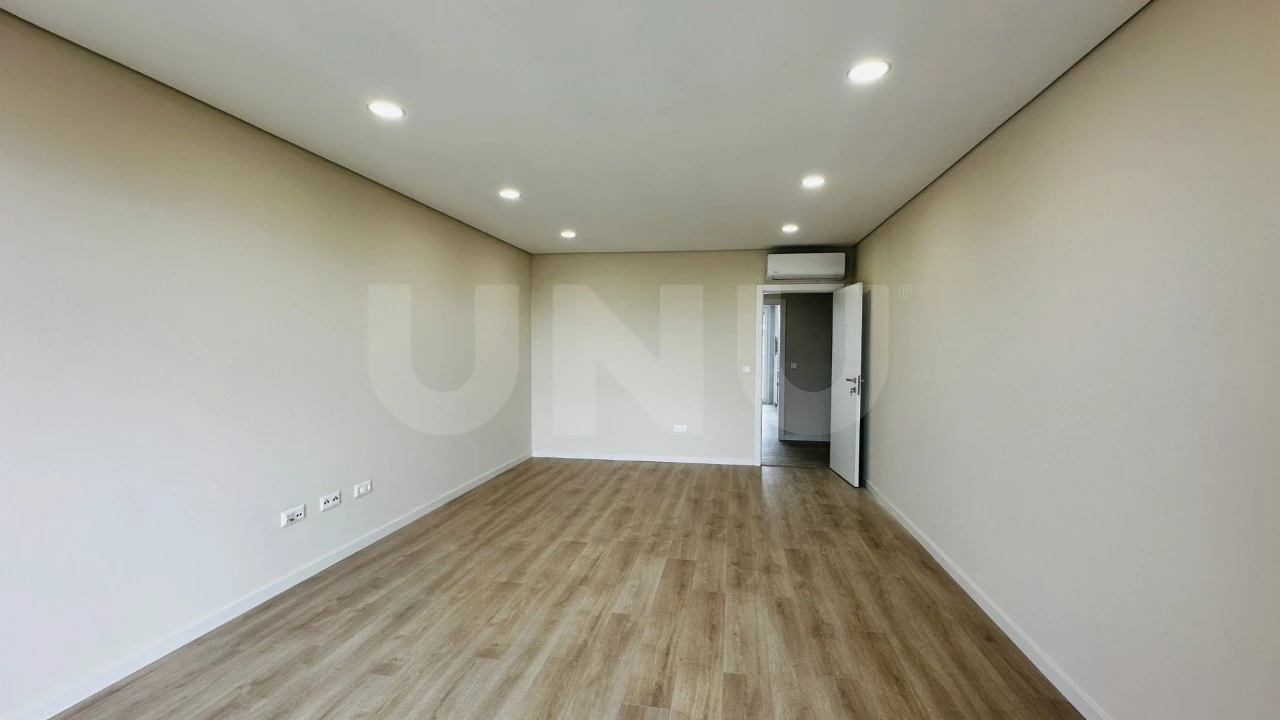 Apartamento T2 para Venda em Covilhã e Canhoso Foto 16