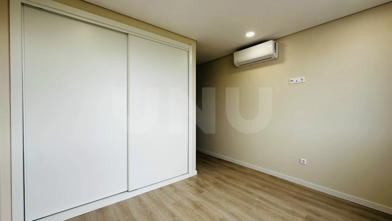Apartamento T2 para Venda em Covilhã e Canhoso Foto 17