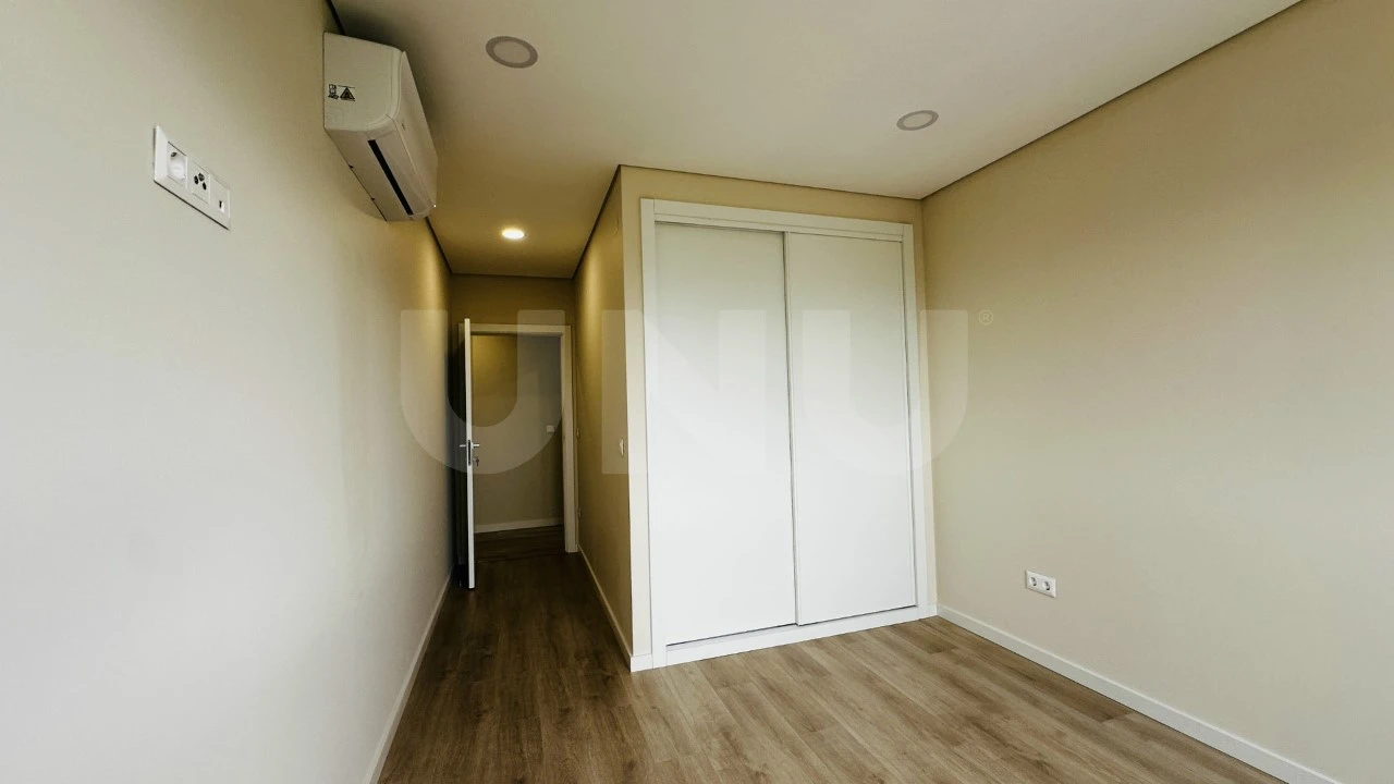 Apartamento T2 para Venda em Covilhã e Canhoso Foto 26