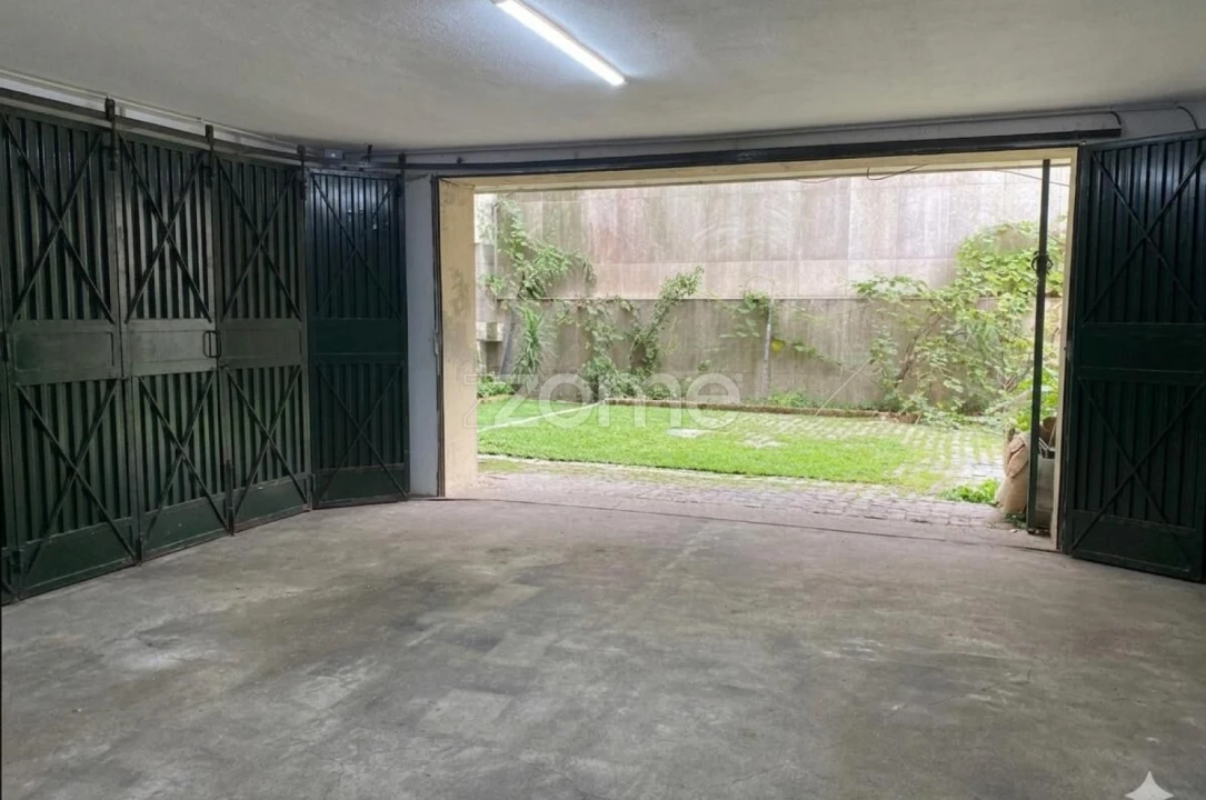 Garagem para Venda em Mafamude e Vilar do Paraíso Foto 5