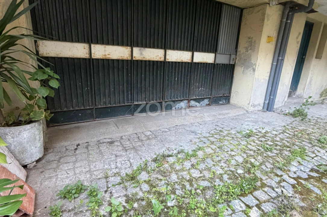 Garagem para Venda em Mafamude e Vilar do Paraíso Foto 3