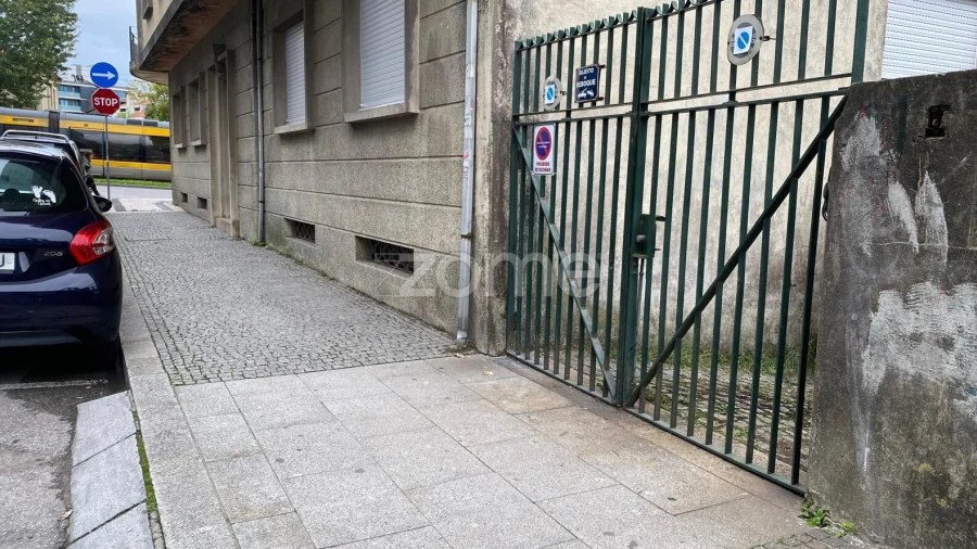 Garagem para Venda em Mafamude e Vilar do Paraíso