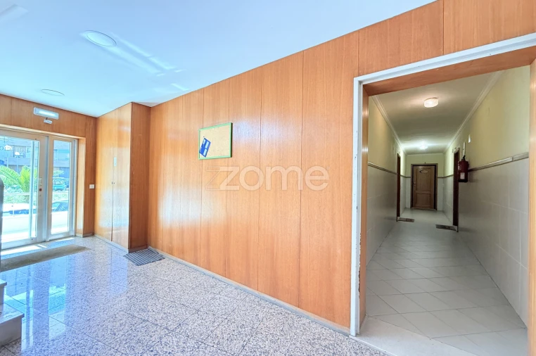 Apartamento T3 para Venda em Castêlo da Maia Foto 27