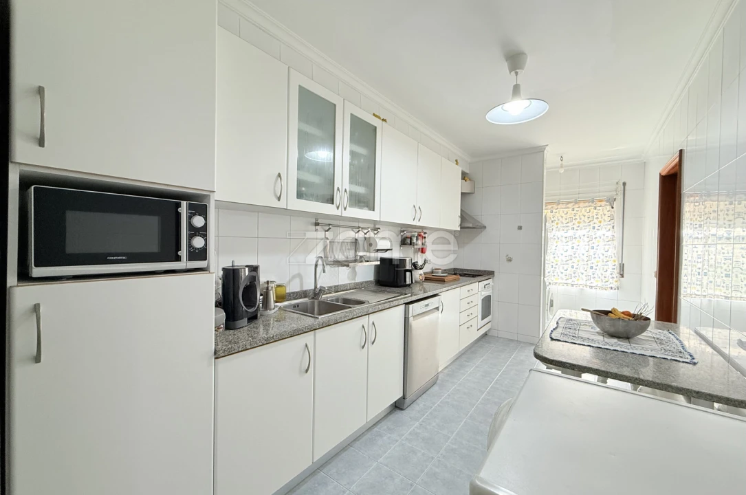 Apartamento T3 para Venda em Castêlo da Maia Foto 20