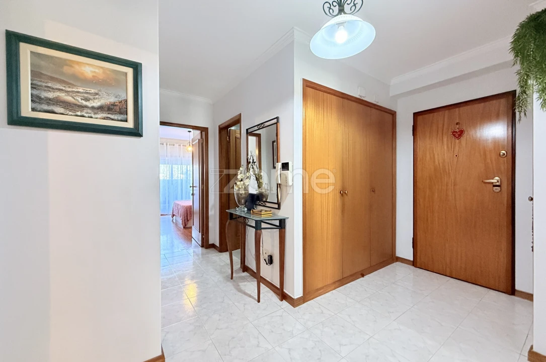 Apartamento T3 para Venda em Castêlo da Maia Foto 23