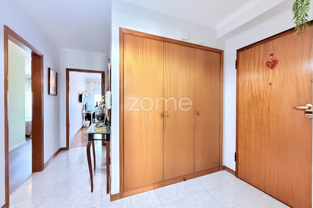 Apartamento T3 para Venda em Castêlo da Maia Foto 24
