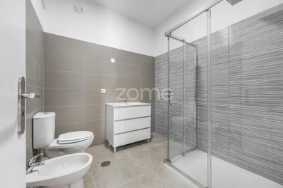 Apartamento T3 para Arrendamento em Darque