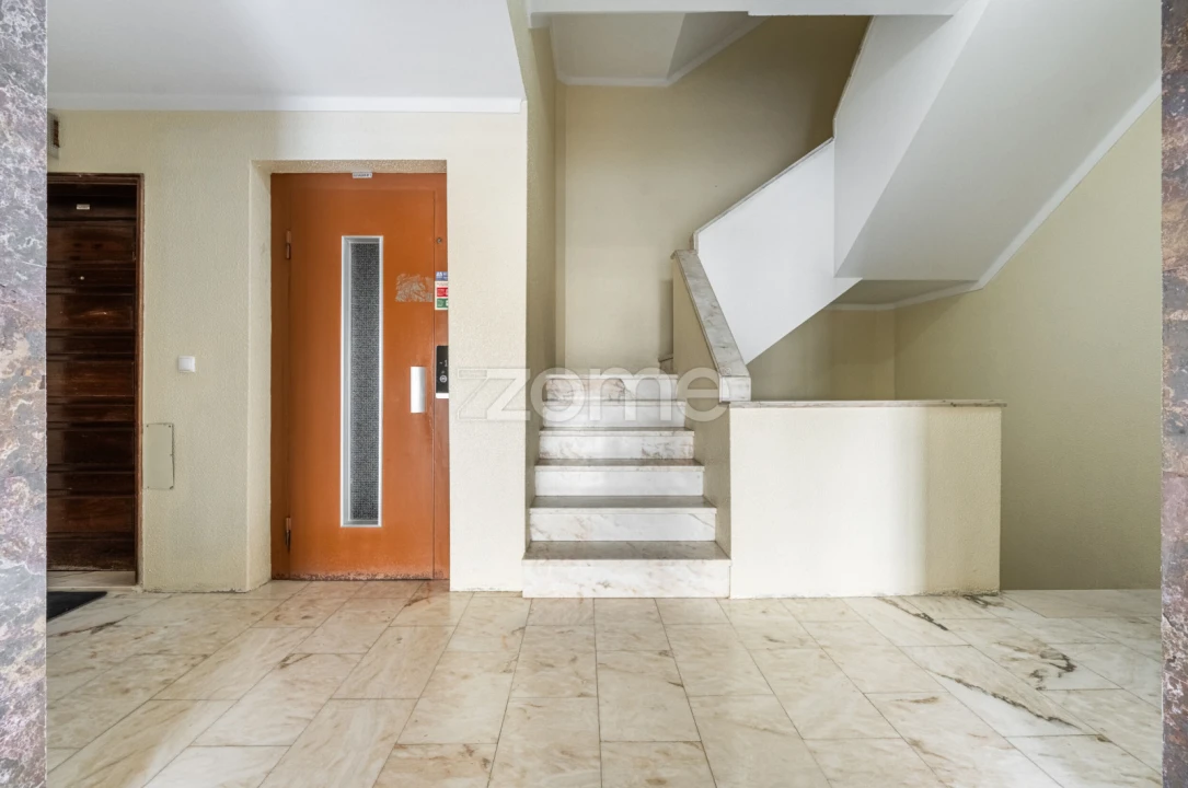 Apartamento T3 para Arrendamento em Darque Foto 6