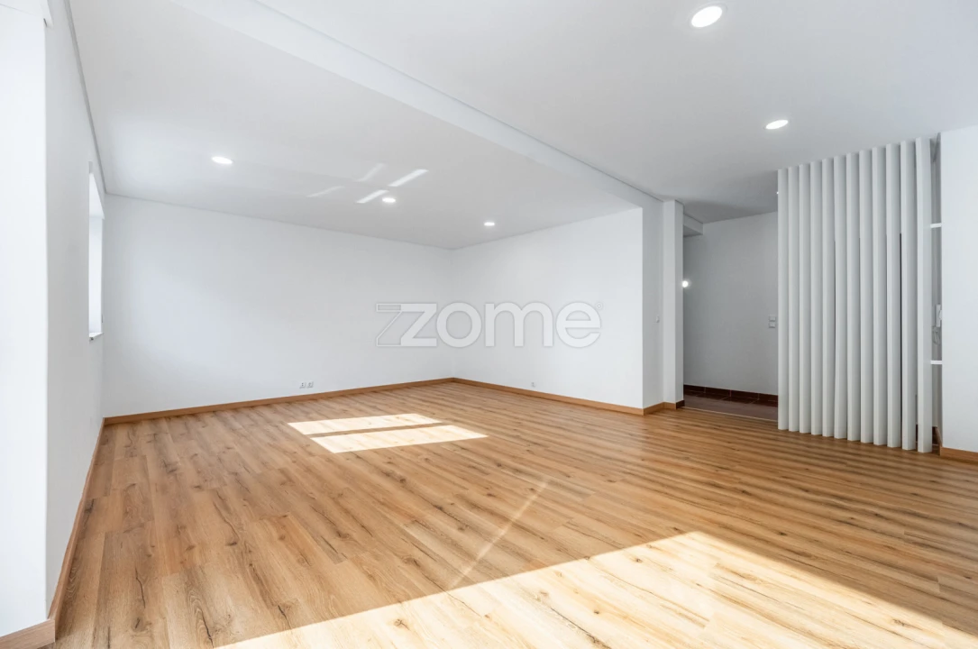 Apartamento T3 para Arrendamento em Darque Foto 10