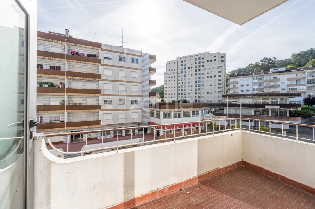 Apartamento T3 para Arrendamento em Darque Foto 13