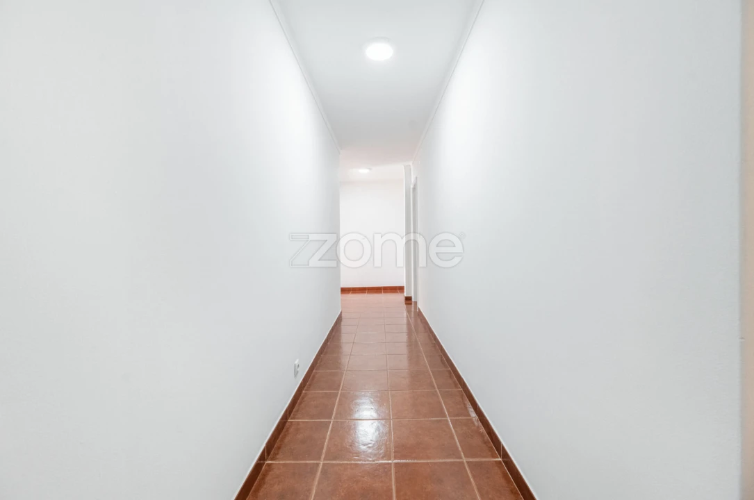 Apartamento T3 para Arrendamento em Darque Foto 14