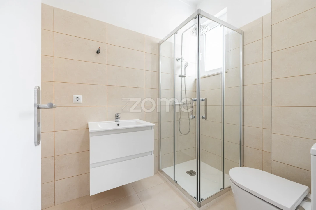 Apartamento T3 para Arrendamento em Darque Foto 20