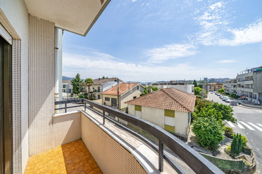 Apartamento T3 para Venda em Ferreiros e Gondizalves Foto 25