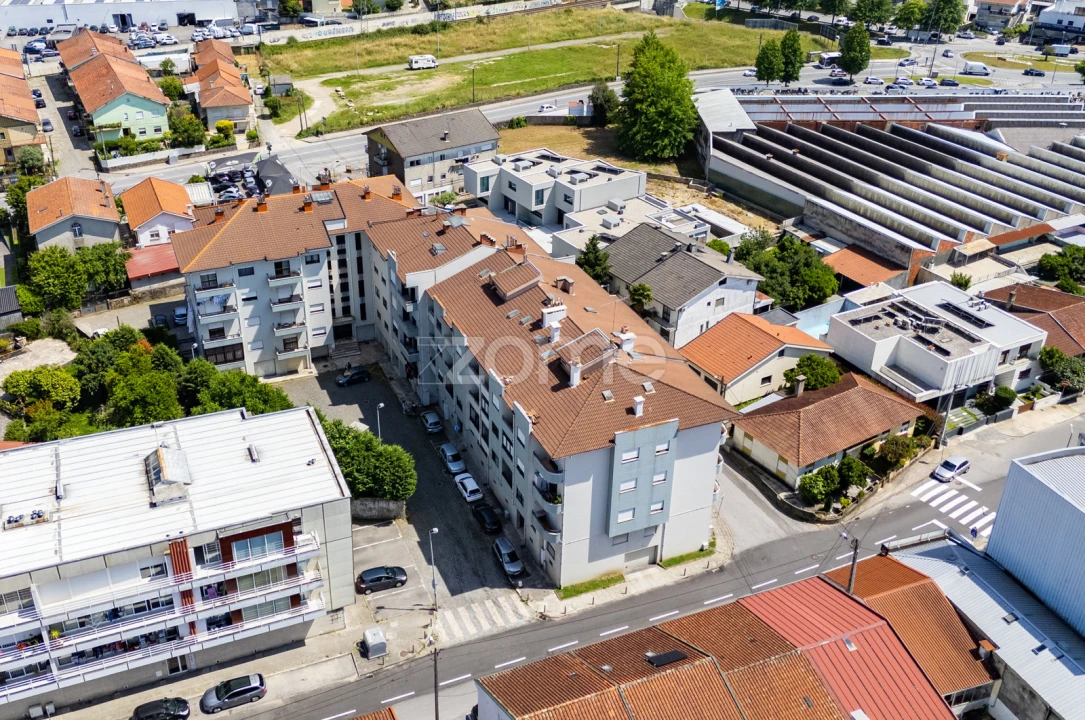 Apartamento T3 para Venda em Ferreiros e Gondizalves Foto 4