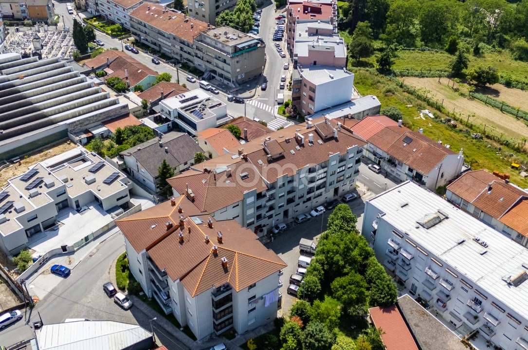 Apartamento T3 para Venda em Ferreiros e Gondizalves Foto 37