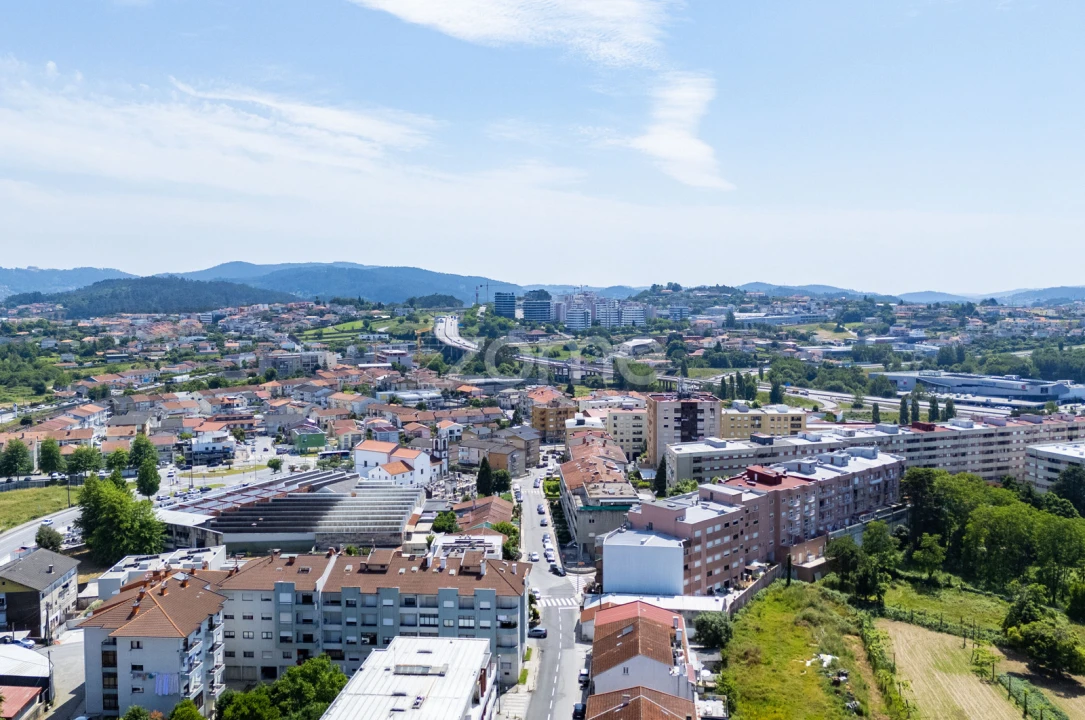Apartamento T3 para Venda em Ferreiros e Gondizalves Foto 42