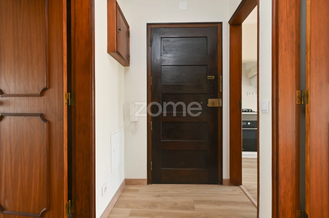 Apartamento T1 para Arrendamento em São Domingos de Rana Foto 5