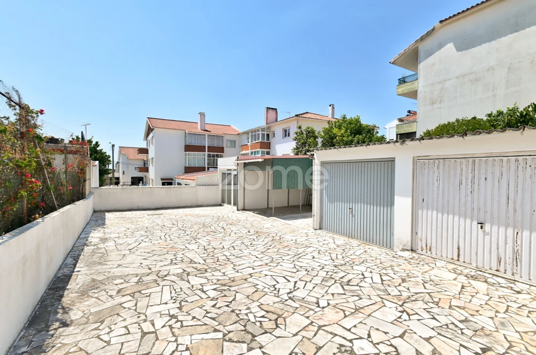 Apartamento T1 para Arrendamento em São Domingos de Rana Foto 18