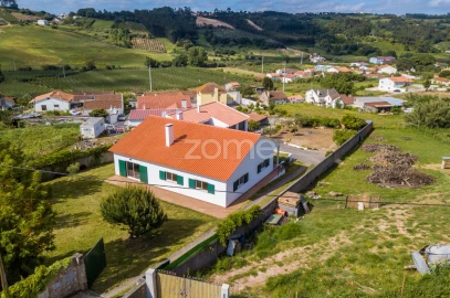Moradia T3 para Venda em Alcobaça e Vestiaria