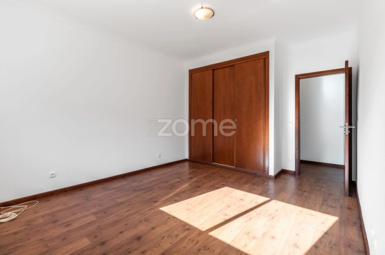 Moradia T3 para Venda em Alcobaça e Vestiaria Foto 37